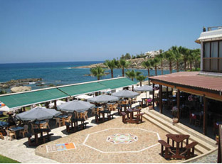 Vardas Beach Restaurant Cafe Bar & Apartments